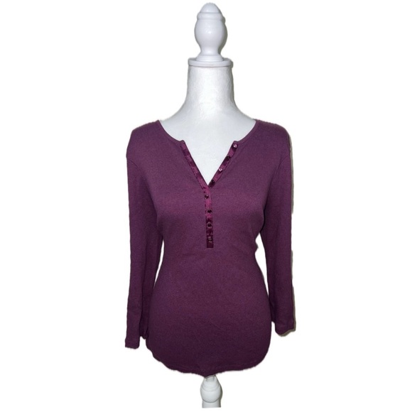 *SOLD* Vintage Y2K Long Sleeve Ribbed Henley Top - Picture 4 of 10